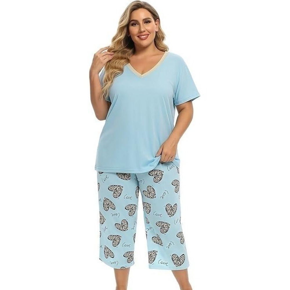 Vozanet Pajama Set Women Plus Size Light Blue Heart Leopard Print Capri PJs 4XL